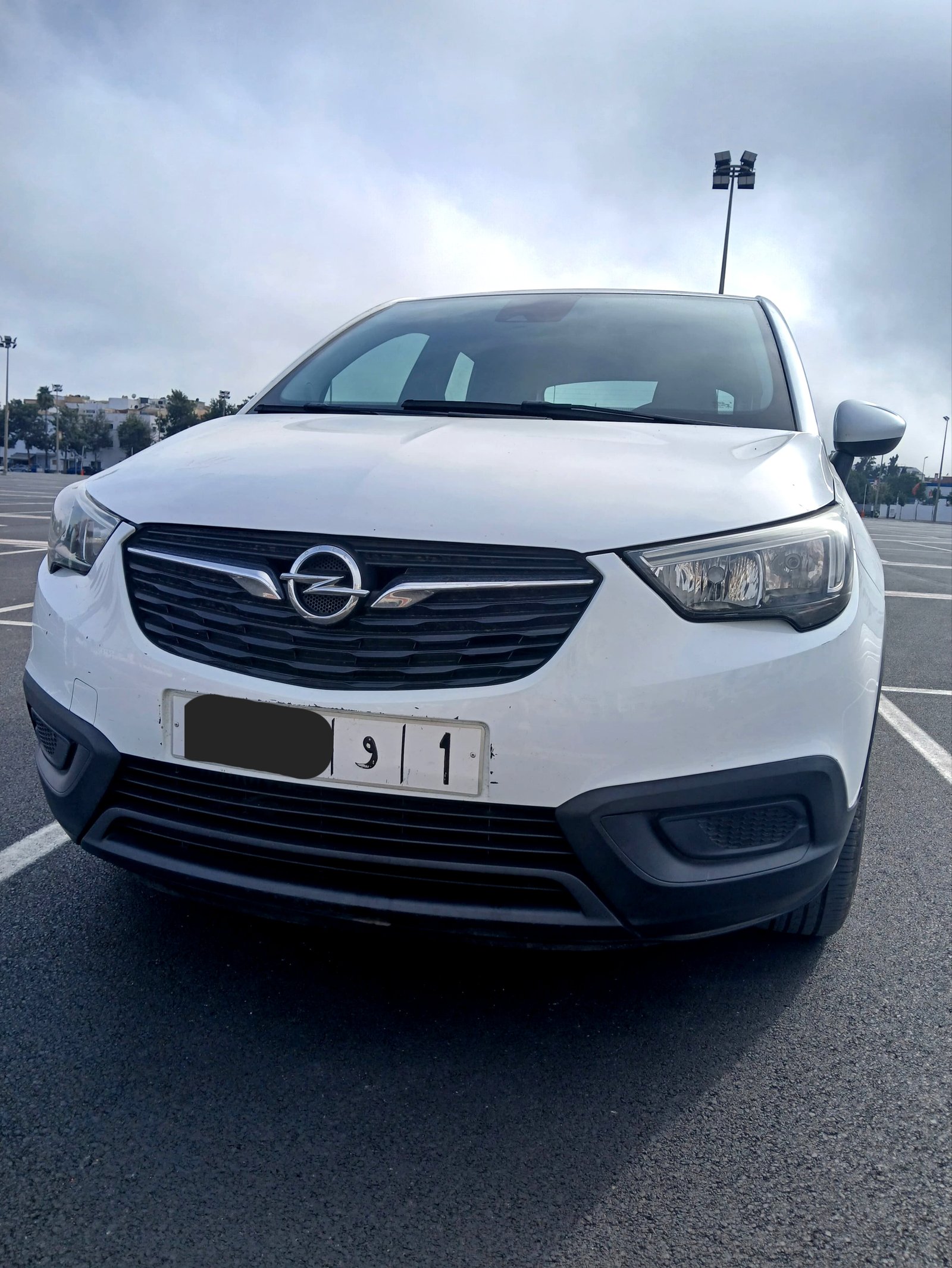OPEL CROSSLAND X TRÈS BON ÉTAT MODÈLE 2020 DIESEL / 1ÈRE MAIN.