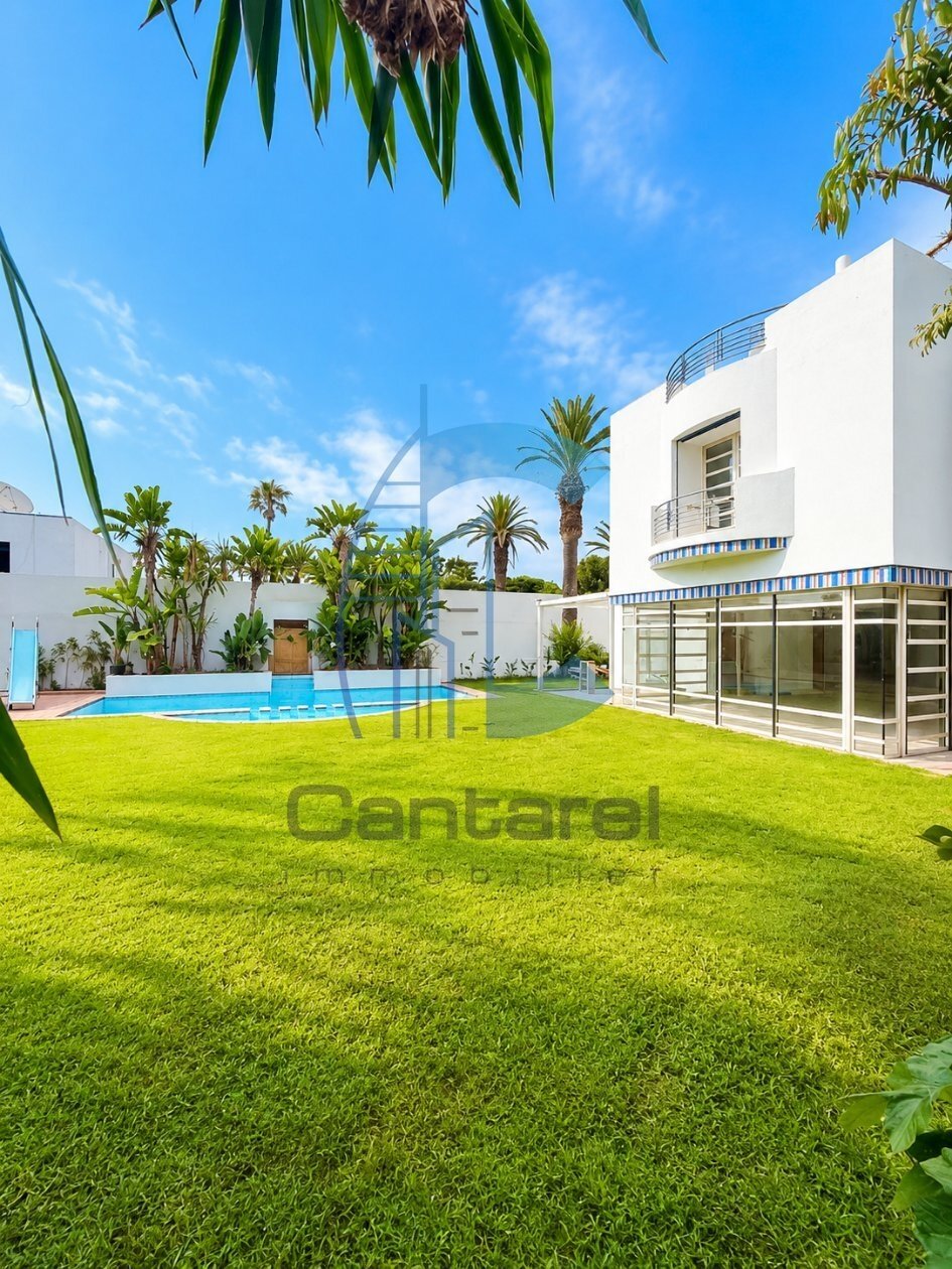 AIN DIAB – VILLA DE PRESTIGE À VENDRE